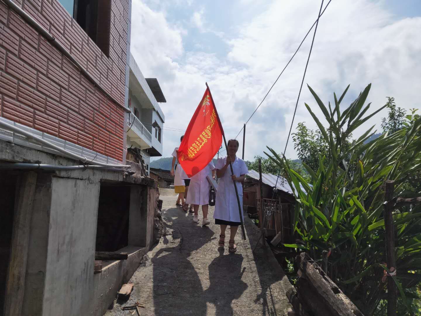 罗甸县罗暮卫生院开展健康扶贫志愿服务活动