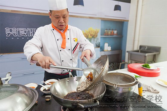 �Ի������ʦ|��������������ͬ����һ�㣬ֻ�о���ĥ�£���������