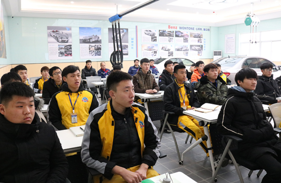 ʯ��ׯ��ͨ���Ի������󿧣�������ͨѧ�Ӽ����Σ�