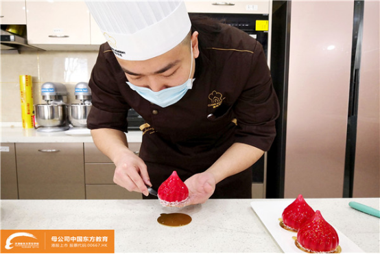 ��ů������ʦ�߷緶|����¶������ѧУ�Ͽ�У����ʦ���ܿ��˾���˲�䣡