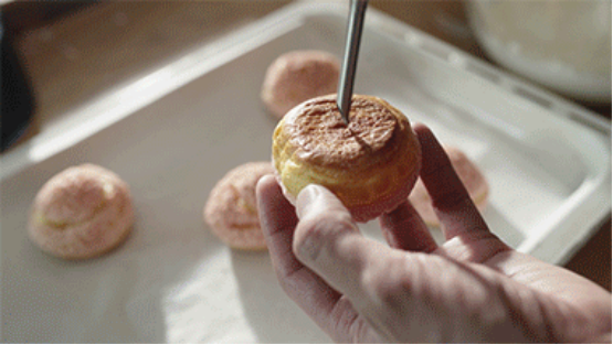 �ɻ�ƪ����ֵ���ߵĴ�����Ʒ����ֱ��Ů�ı���