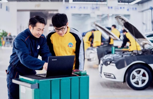 ��������Уح���Ӧ��Ŭ����ʱ�䣬��������