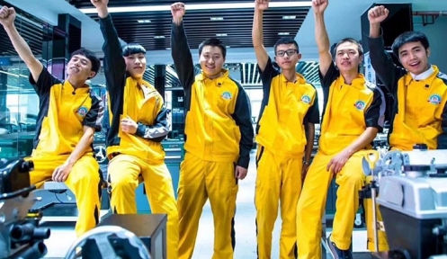 ������ͨ���߿����ڣ�ʱ�����ȴ������ڶ�����ѧ������