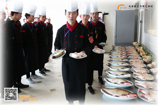 �����¶������������������У������������Ӧ�����ѡ��
