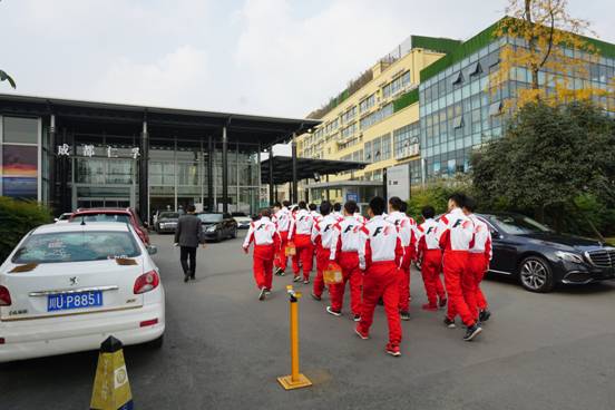 ѧ����ǰ����ô�����þ�ҵ����������ѧУ��