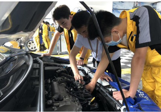 ���ͺ�����ͨ�������ഺ��Ѫ,׷��ʫ��Զ������Ұ