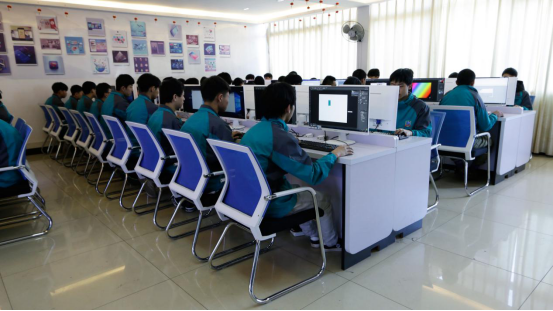 �����ٴ��߽��»��������Ƽ���Ϊְҵ������������ע��ҵ��չ��