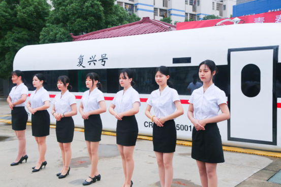 ��ȫ���������һ���ţ��п��ڼ�����Ϊ�Լ���δ���������ˣ�