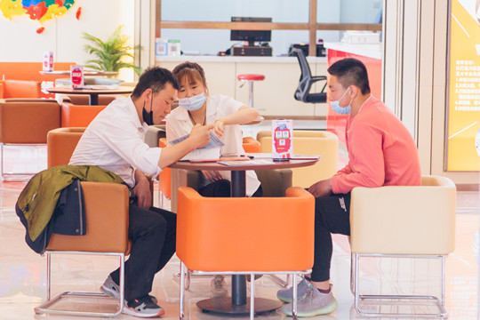 �½��¶�������ҵ��ѧ������Щ���ƣ�