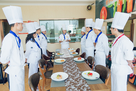 �½��¶�����ѧ��ʦ���������Ҳ�����ɾ�ҵ