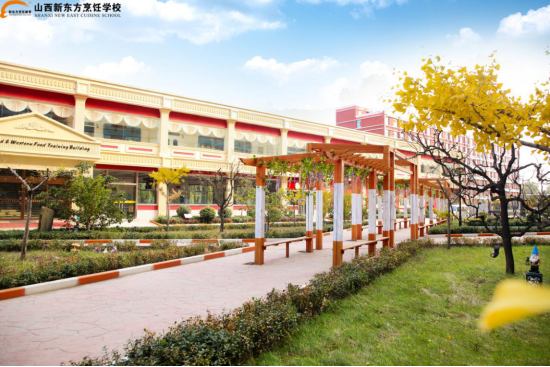 ɽ���¶�������������ѧ��ʦ��ѡ��һ����ѧУ�ǹؼ�