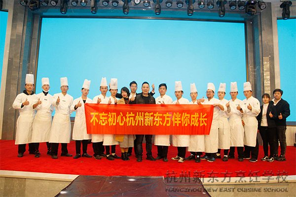 ��������ѡ��ְУ���Ĵ�ô��������ں����¶����������õ��Լ���