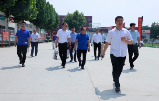 ʯ��ׯ��ͨ����ѧУ��רҵ��������У�����ǩԼ��ʽԲ������