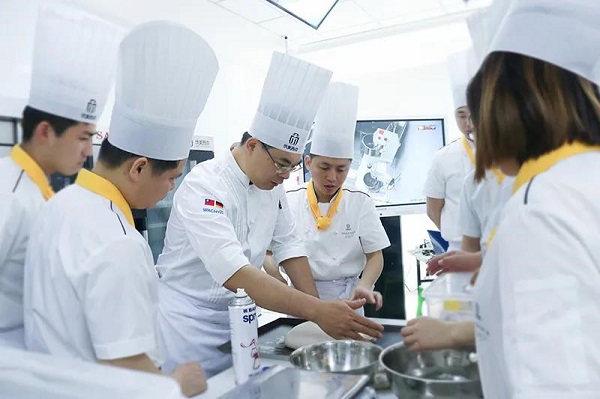 �߿�������Ī�ţ��㻹����ѡ����������·��˿�������ϴ�ѧ�