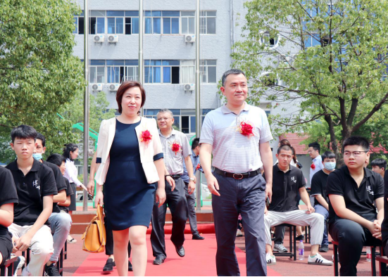 �Ϻ���������ѧУ�����Ϻ��и߼����˲���������ʵʩ��λ������ʽ