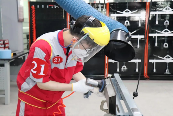 ����������ҵحѧ�߶����ޣ��Ϻ���������ѧУ���ĸ�����רҵ��ã�