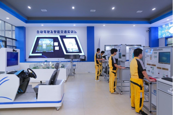 ������ͨ������+5G������������������չ���¼�����Ϊ�����˲ź��ľ�����