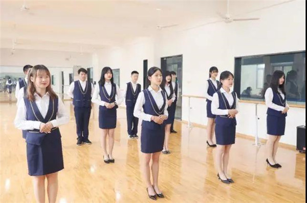 �ڽ�����ͨѧ���ǹ졹רҵ����ʲô���ƣ�