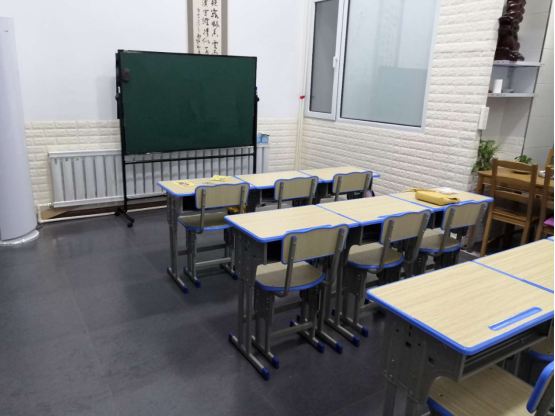 ���ޣ������׼�������ͯ����վ��������Ȼ��Ѹ����Ӹ�����