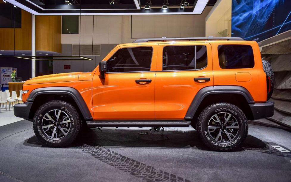 ̹��300�����Ӳʵ�� ����ԽҰSUV����̬