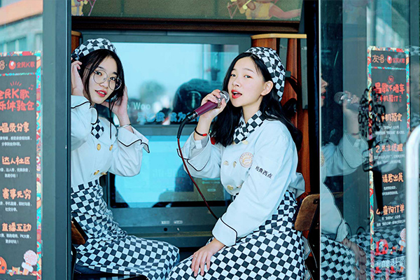 ����ѧ����@2020���������뿪����ġ��ഺ�����ֲᡱ